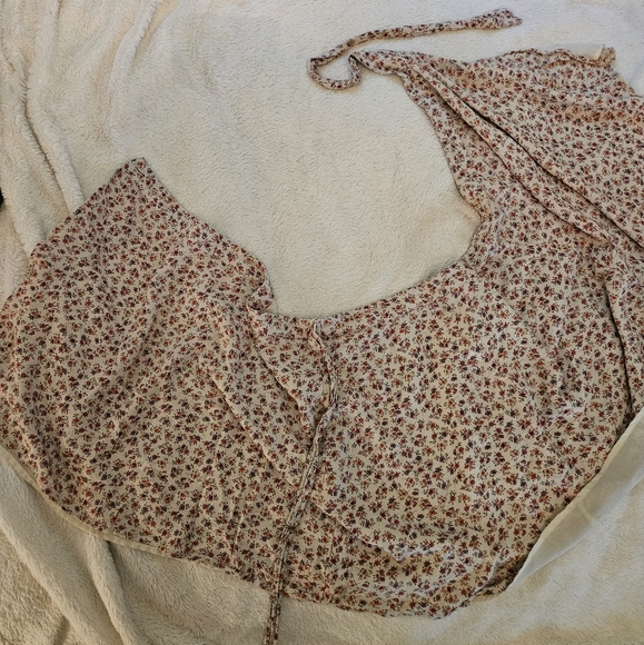 American Eagle Floral Wrap Skirt - Picture 6 of 6